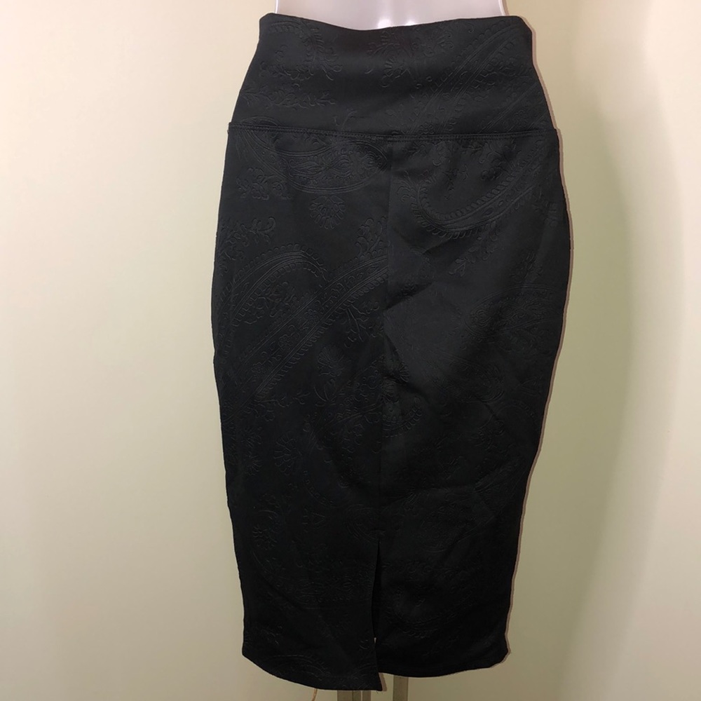 Skirt - Picture 2 of 5